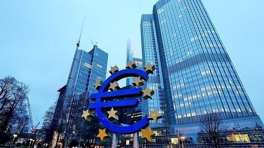 avrupa-merkez-bankasi Gelişmekte Olanlar Öne Çıkıyor: Yatırımcılar ABD’den Vazgeçiyor Mu?